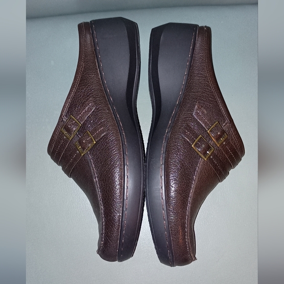 Easy Spirit Brown Slip On mule Loafers Size 8 - Picture 4 of 10